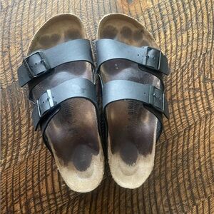 GUC — Birkenstock  Arizona  Sandals — Men’s size 10 / UK size 43 — black